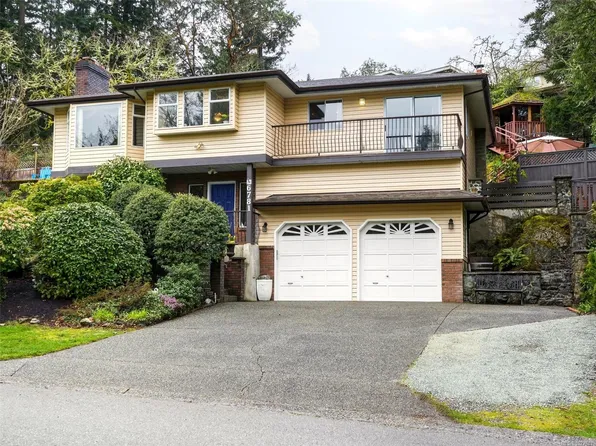 6781 Amwell Dr, Central Saanich, BC V8M 1A1