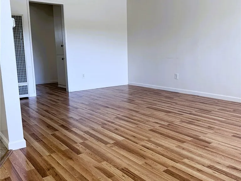 2310 Washington Cir #F — Photo 8