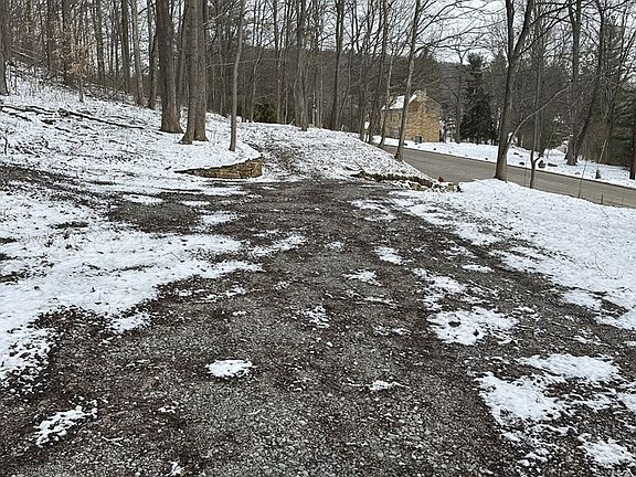 3rd image of 27 Pike Lake Rd