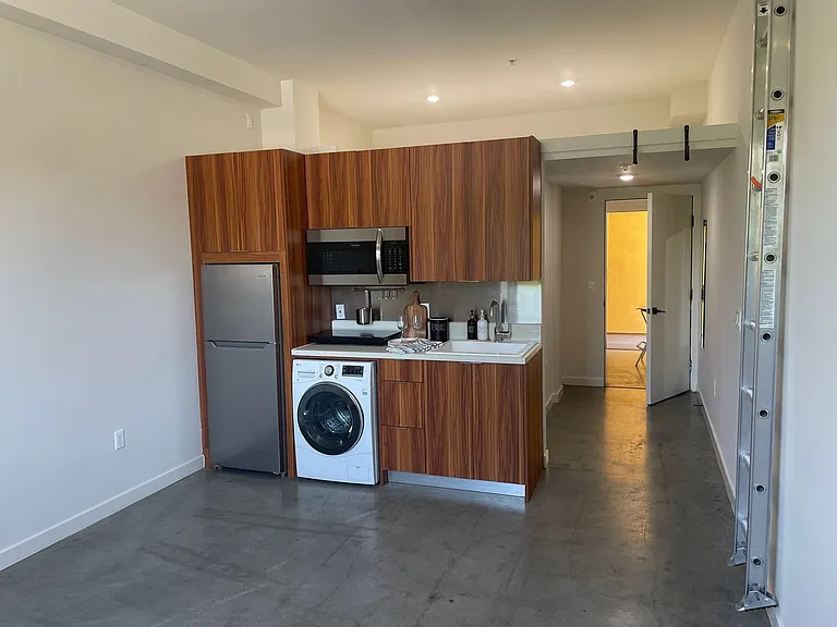 Arroyo LA Designer Studio Community Living — Photo 40