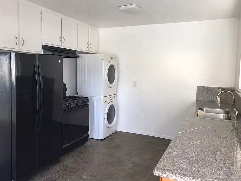 1110 Buena Vista Ave #1 — Photo 5