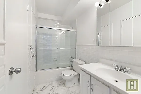 Rented by Halstead Real Estate | media 40