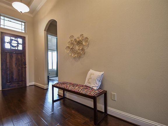 5th image of 1411 Benbrook Oaks Ln