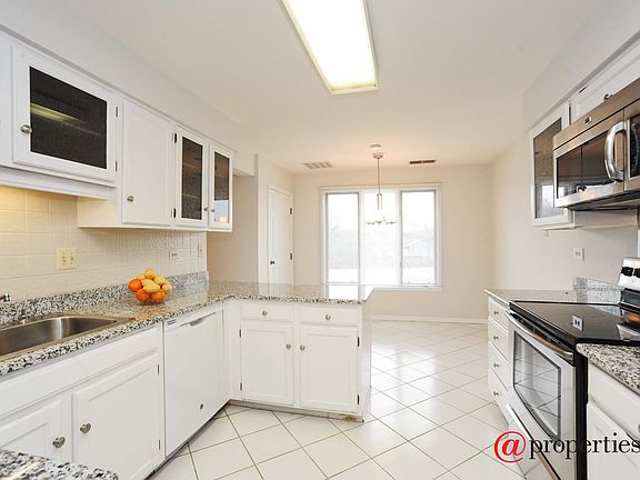 Kitchen / Breakfast Room