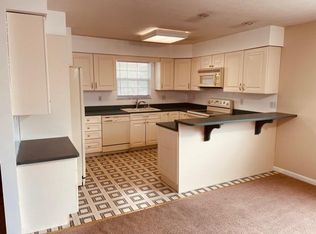 6355 E Pea Ridge Rd, Huntington, WV 25705