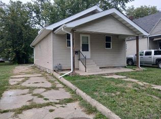 1228 E Main St, Decatur, IL 62521