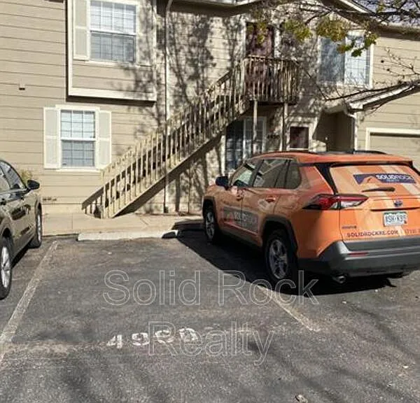 4960 Universal Hts — Photo 17