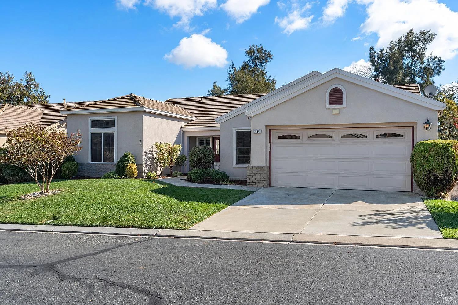 459 Cedar Ridge Drive photo 1