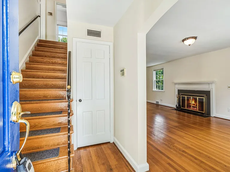 5206 Western Ave — Photo 3