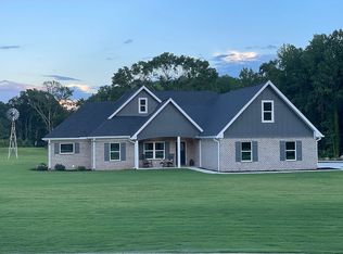 604 Bowman St, Lavonia, GA 30553