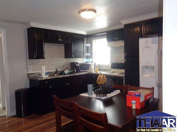 5th image of 411 W National Ave W