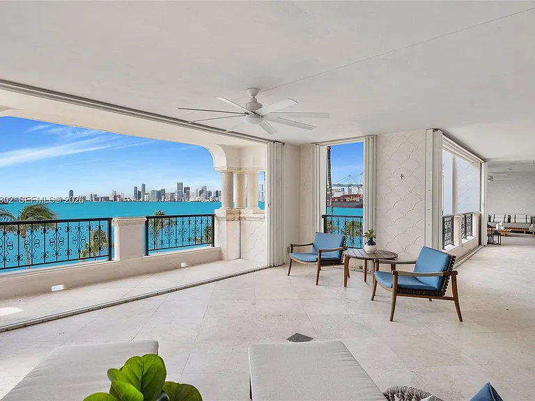5242 Fisher Island Dr #5242 — Photo 37