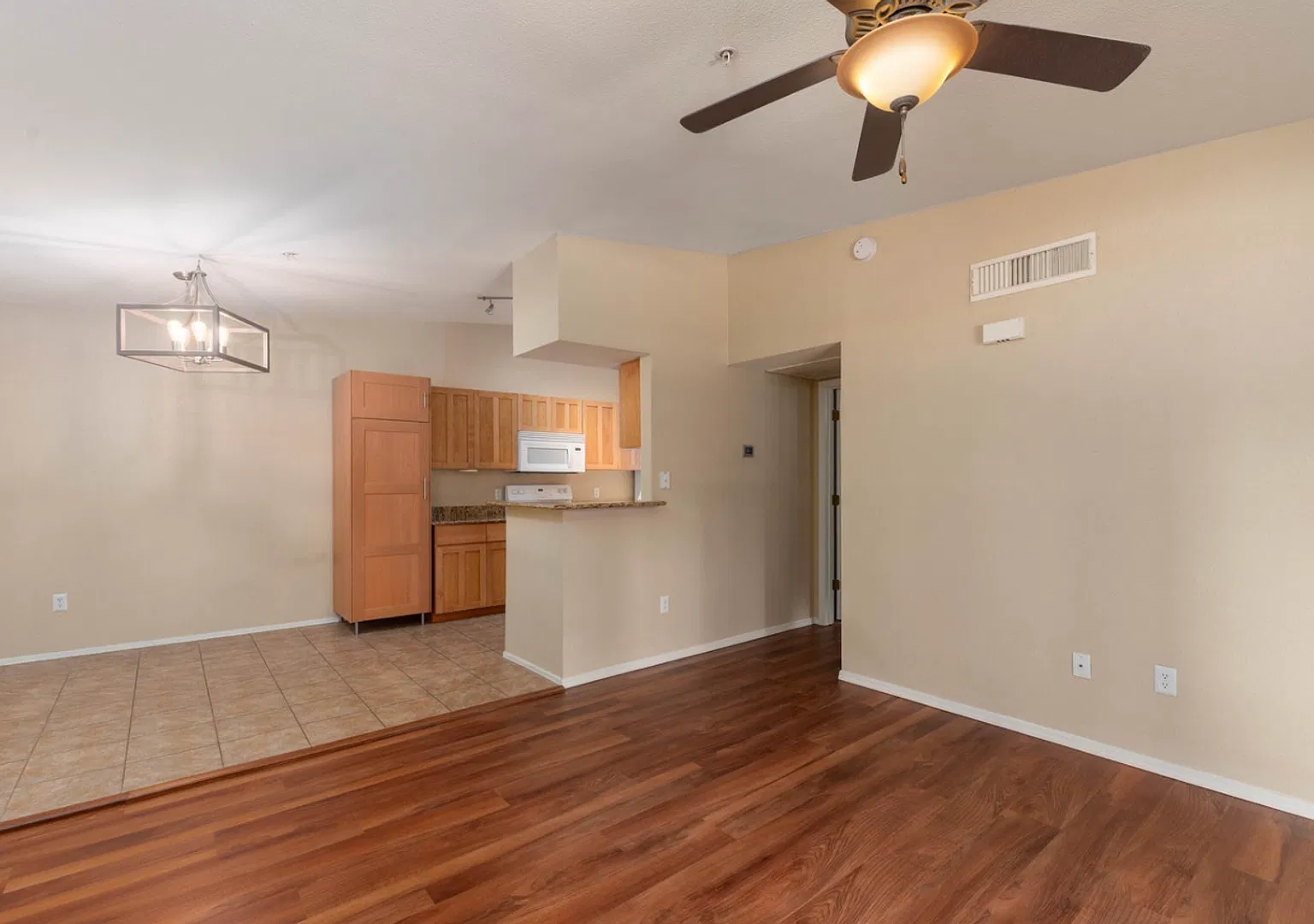 Cozy Flagstaff Condo — Photo 4