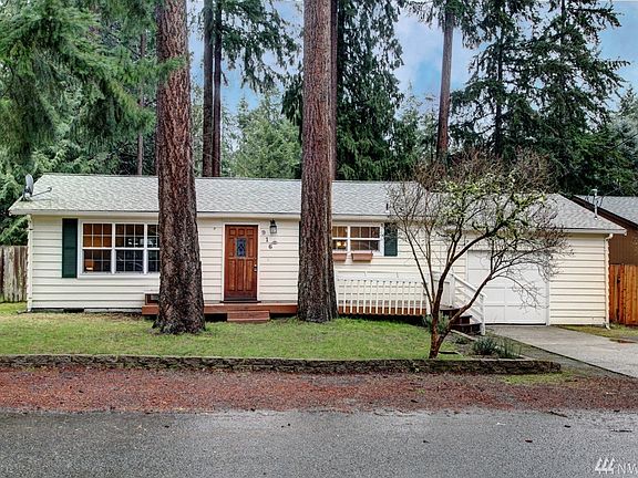 5th image of 916 209th Ave NE