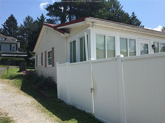 4th image of 56 Josephine Ave