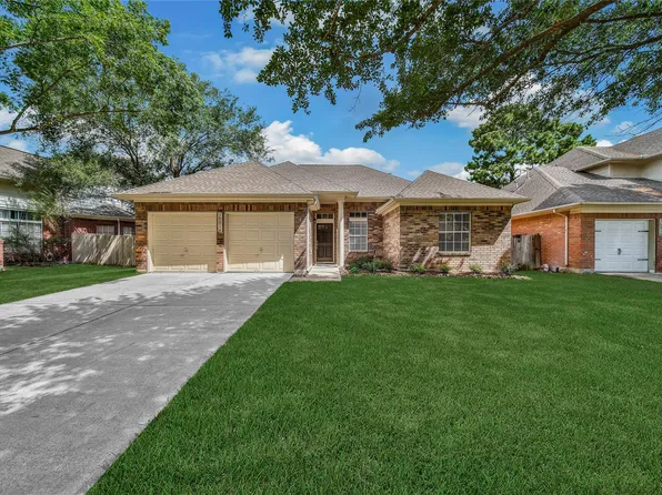 16014 Brittany Knoll Dr, Houston, TX 77095