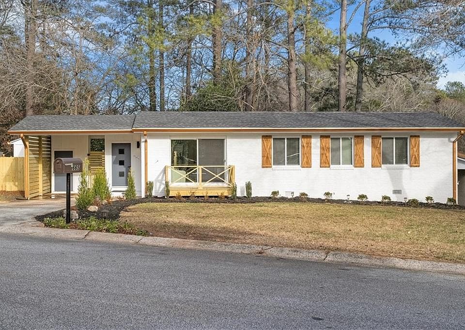 1st image of 665 Burbank Dr SE