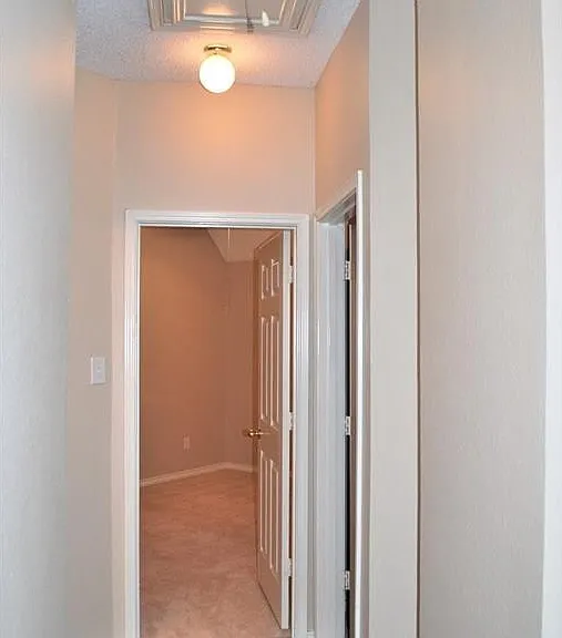 2685 Hillside Dr — Photo 8