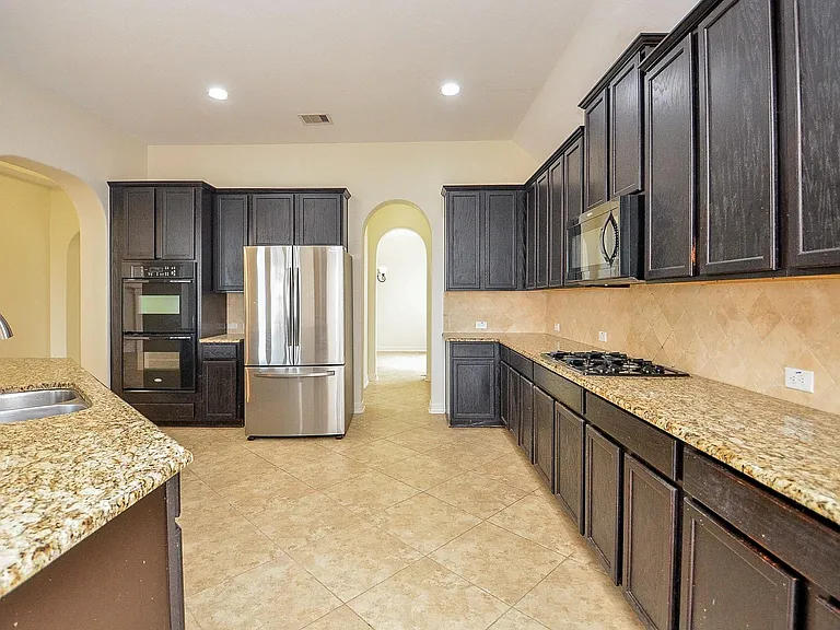 6510 Arroyo Springs Ln — Photo 5