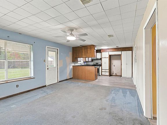 3rd image of 1906 Kings Ln