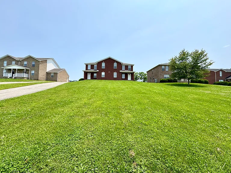 638 Hampton Way #B — Photo 37