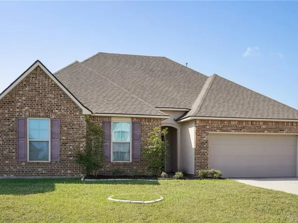 824 Lakeshore Village Dr, Slidell, LA 70461