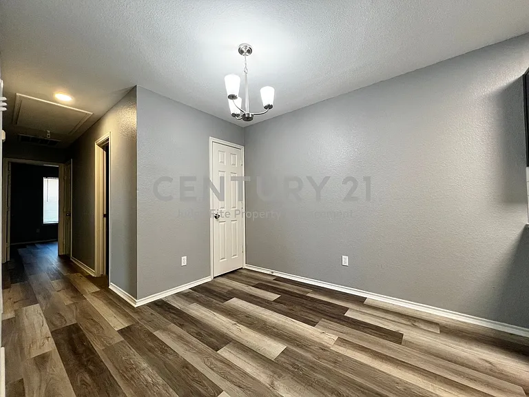 1010 S Retta St — Photo 5