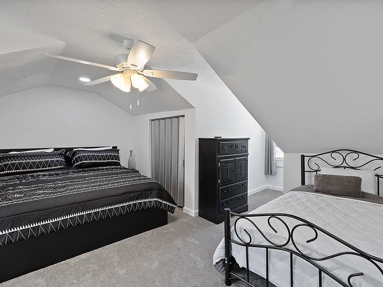 2118 Carey Way — Photo 13
