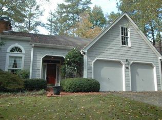 1530 Spinnaker Dr, Alpharetta, GA 30005