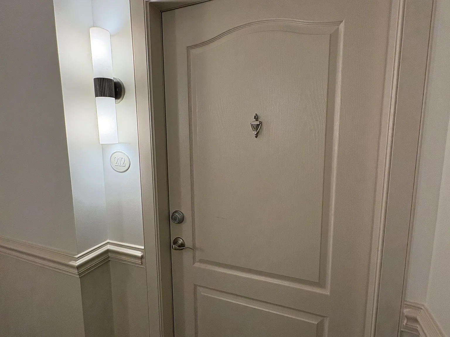 2 bed, 818 sqft, $3,200 — Photo 3