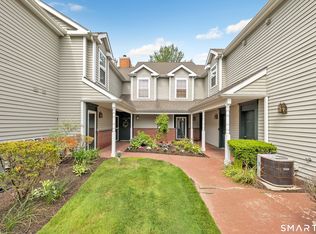 201 Mayfield Dr UNIT 201, Trumbull, CT 06611