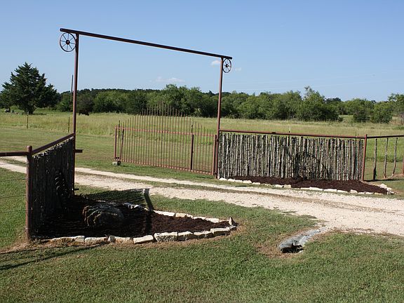 3rd image of 5109 County Road 304