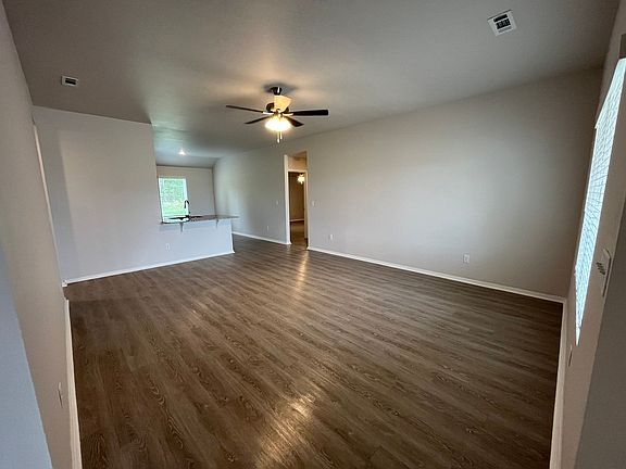 5th image of 2608 Chittick St