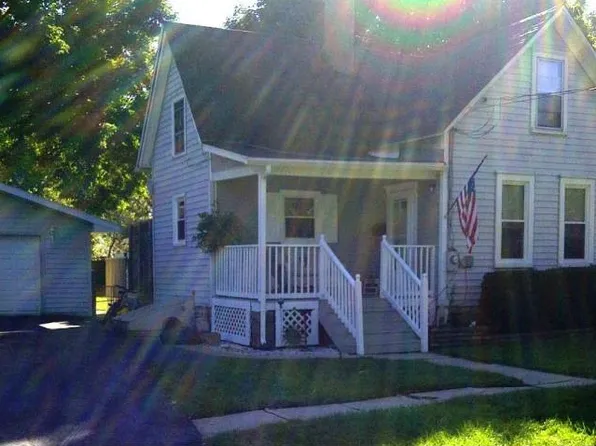 1328 N 13th St, Dekalb, IL 60115