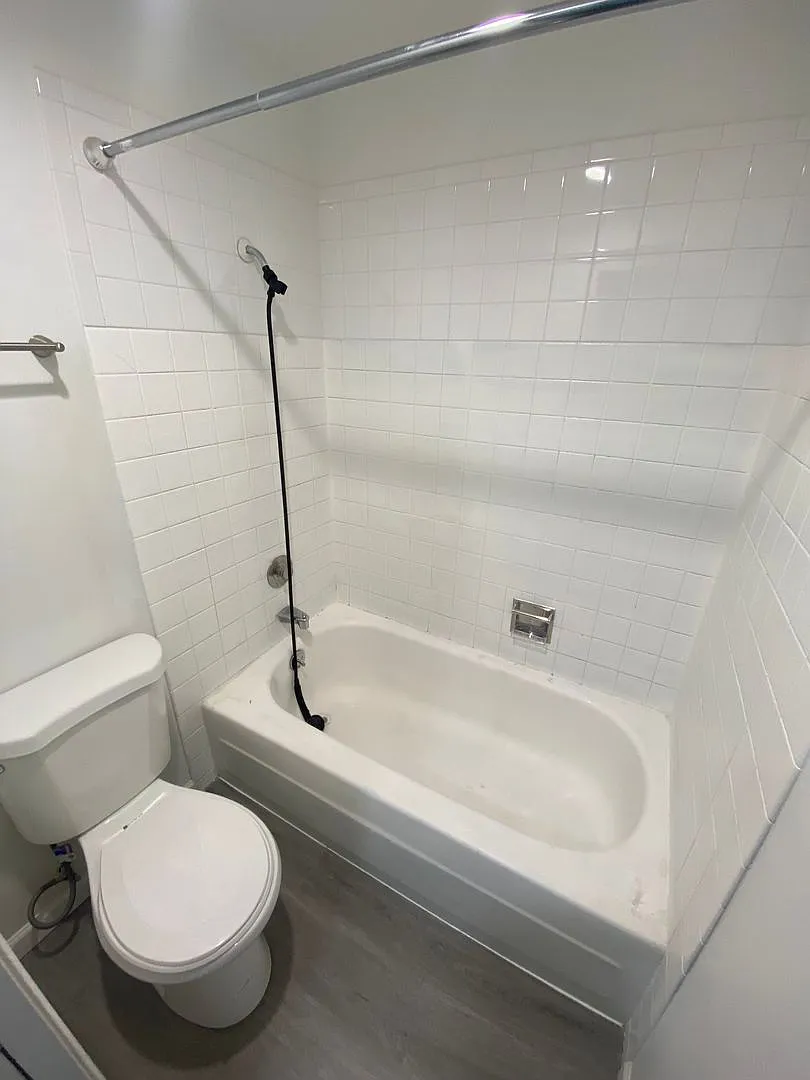 Southridge Apartments - 102 — Photo 3