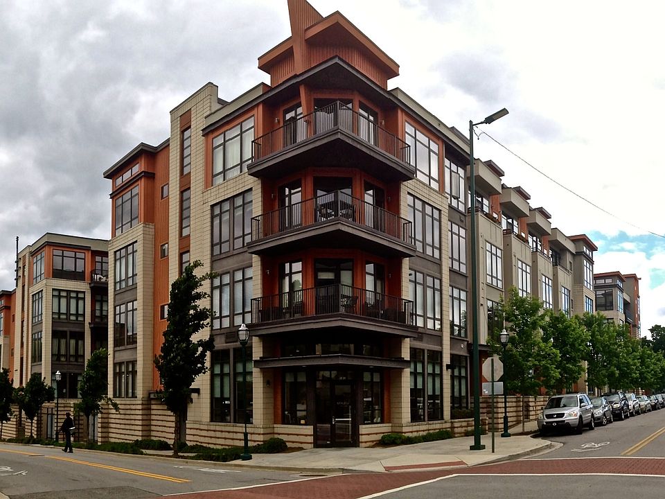 1st image of 129 Walnut St Unit 109