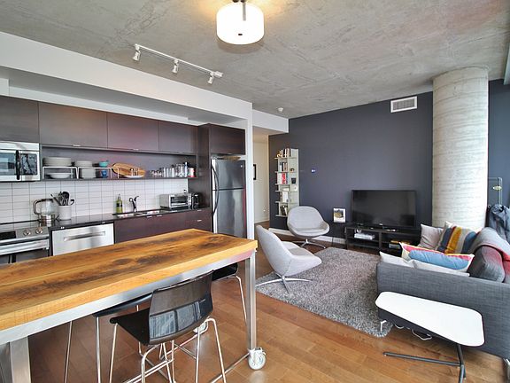 5th image of 324 Laurier Ave W #2010