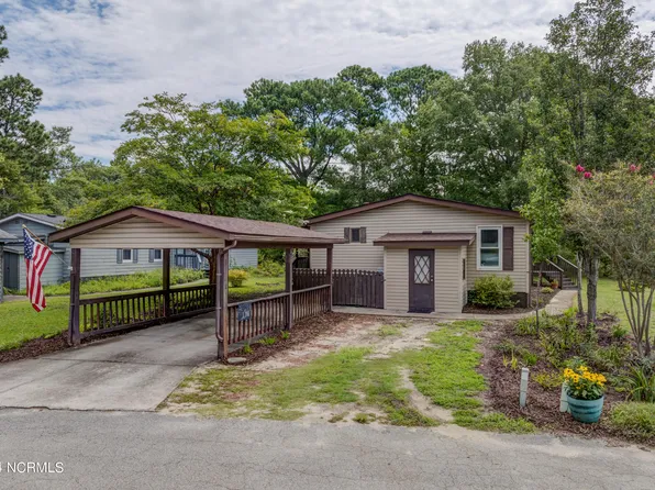 206 Spar Court, Hampstead, NC 28443