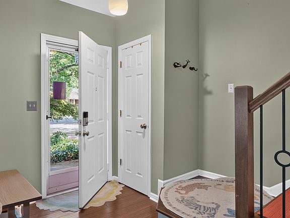 5th image of 3925 Hillside Dr