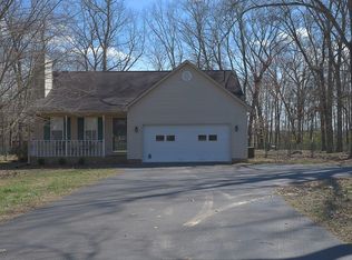 185 Oak Place Dr, Smithville, TN 37166