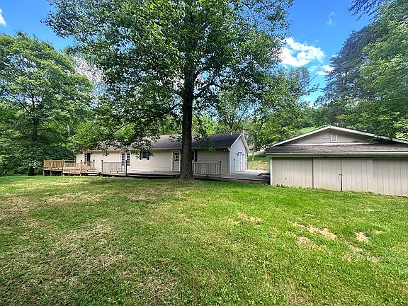 5th image of 204 Robert Warren Rd