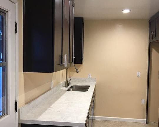 5th image of 6823 De Celis Pl