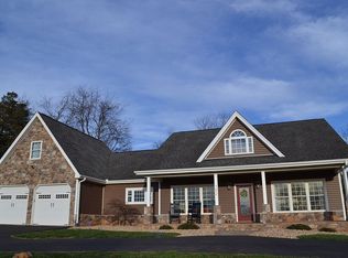 102 Hunting Ln, Goode, VA 24556