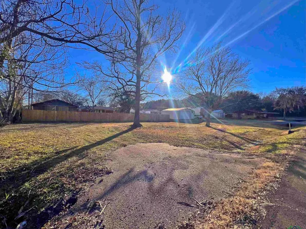 150 Dale Dr, Kilgore, TX 75662