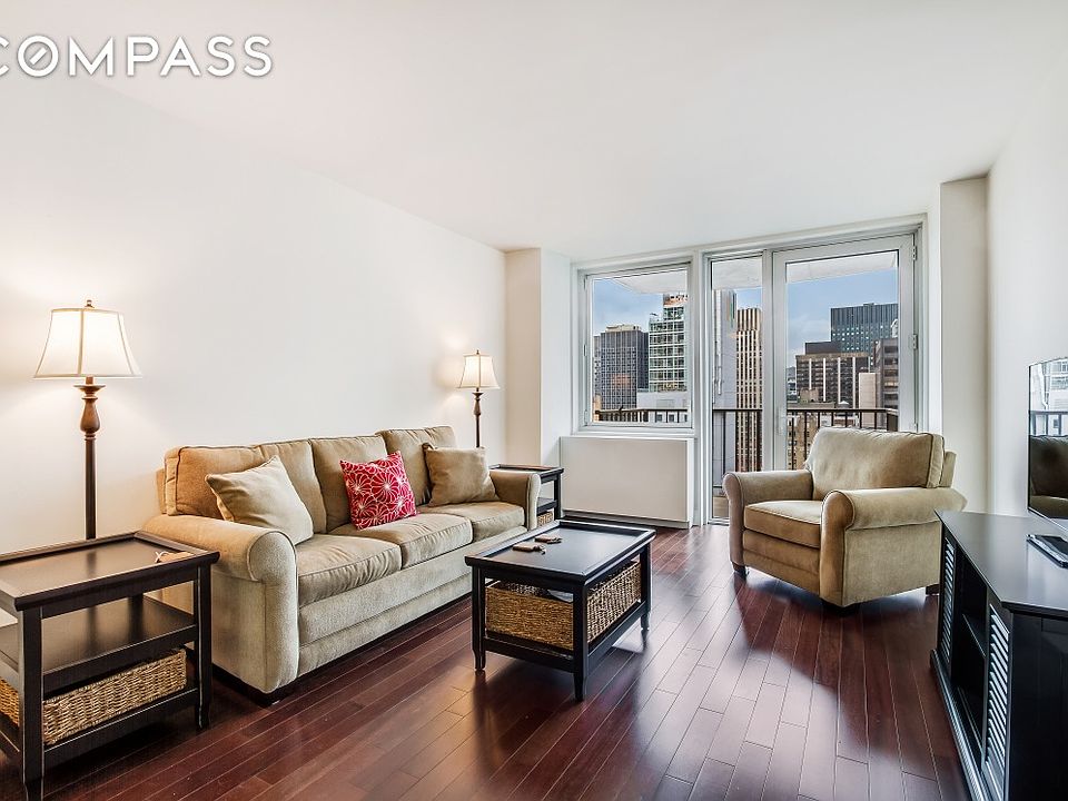 1st image of 211 E 46th St #33H