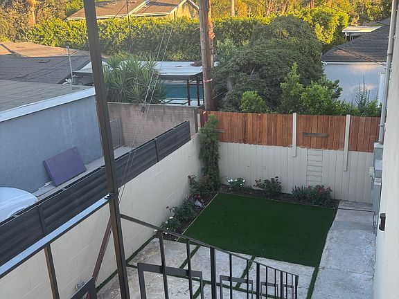 2nd image of 1914 W Alameda Ave
