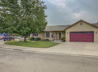 208 Jared Ct, Phoenix, OR 97535