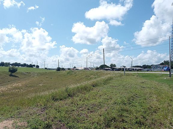 5th image of 1101 Us Highway 27 N