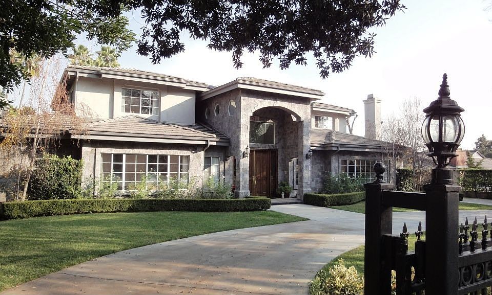 North Arcadia -gated home