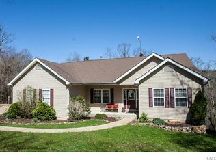 30 Hawks Bluff Dr, Pacific, MO 63069